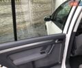 Белый Фольксваген Туран, объемом двигателя 1.6 л и пробегом 246 тыс. км за 9900 $, фото 6 на Automoto.ua