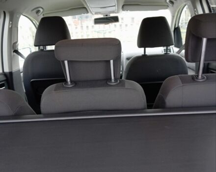 Белый Фольксваген Туран, объемом двигателя 1.4 л и пробегом 238 тыс. км за 8600 $, фото 3 на Automoto.ua