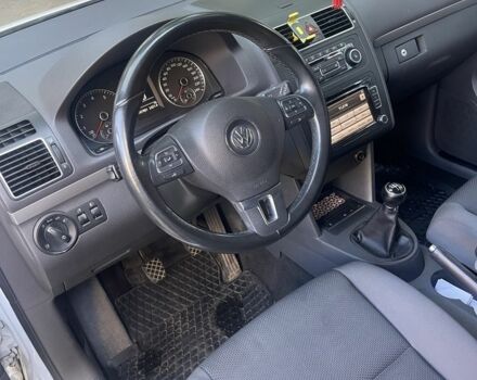 Білий Фольксваген Туран, об'ємом двигуна 1.4 л та пробігом 198 тис. км за 9199 $, фото 12 на Automoto.ua