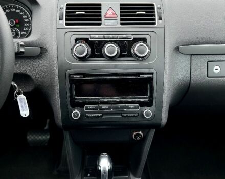 Белый Фольксваген Туран, объемом двигателя 1.4 л и пробегом 190 тыс. км за 9850 $, фото 10 на Automoto.ua