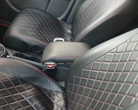 Білий Фольксваген Туран, об'ємом двигуна 1.6 л та пробігом 255 тис. км за 9300 $, фото 6 на Automoto.ua