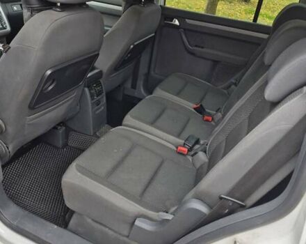 Білий Фольксваген Туран, об'ємом двигуна 1.4 л та пробігом 285 тис. км за 6000 $, фото 6 на Automoto.ua