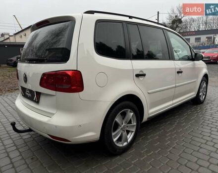 Білий Фольксваген Туран, об'ємом двигуна 1.6 л та пробігом 218 тис. км за 8700 $, фото 18 на Automoto.ua