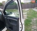 Білий Фольксваген Туран, об'ємом двигуна 1.6 л та пробігом 255 тис. км за 8150 $, фото 23 на Automoto.ua