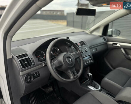Білий Фольксваген Туран, об'ємом двигуна 1.6 л та пробігом 264 тис. км за 9650 $, фото 14 на Automoto.ua