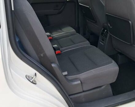 Белый Фольксваген Туран, объемом двигателя 1.6 л и пробегом 170 тыс. км за 10700 $, фото 25 на Automoto.ua