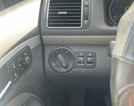 Белый Фольксваген Туран, объемом двигателя 1.6 л и пробегом 140 тыс. км за 12700 $, фото 14 на Automoto.ua