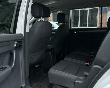 Белый Фольксваген Туран, объемом двигателя 1.6 л и пробегом 284 тыс. км за 9350 $, фото 9 на Automoto.ua