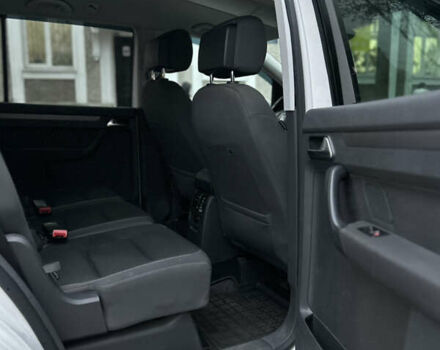 Белый Фольксваген Туран, объемом двигателя 1.6 л и пробегом 284 тыс. км за 9350 $, фото 11 на Automoto.ua