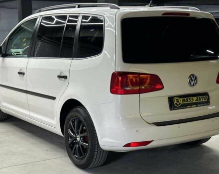 Белый Фольксваген Туран, объемом двигателя 1.6 л и пробегом 188 тыс. км за 12500 $, фото 3 на Automoto.ua