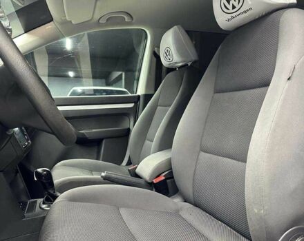 Белый Фольксваген Туран, объемом двигателя 1.6 л и пробегом 188 тыс. км за 12500 $, фото 8 на Automoto.ua