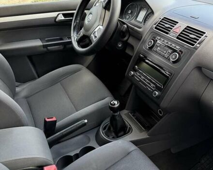 Білий Фольксваген Туран, об'ємом двигуна 1.6 л та пробігом 203 тис. км за 11500 $, фото 9 на Automoto.ua