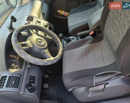 Білий Фольксваген Туран, об'ємом двигуна 1.6 л та пробігом 228 тис. км за 10200 $, фото 3 на Automoto.ua