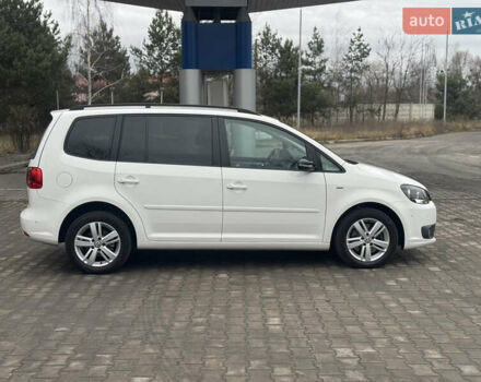 Білий Фольксваген Туран, об'ємом двигуна 2 л та пробігом 251 тис. км за 12300 $, фото 3 на Automoto.ua