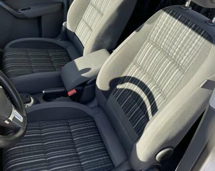 Белый Фольксваген Туран, объемом двигателя 1.4 л и пробегом 180 тыс. км за 9450 $, фото 33 на Automoto.ua