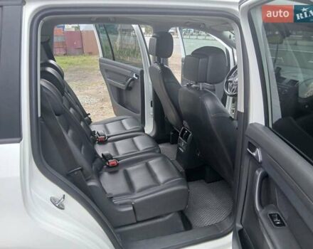 Белый Фольксваген Туран, объемом двигателя 1.97 л и пробегом 350 тыс. км за 8550 $, фото 13 на Automoto.ua