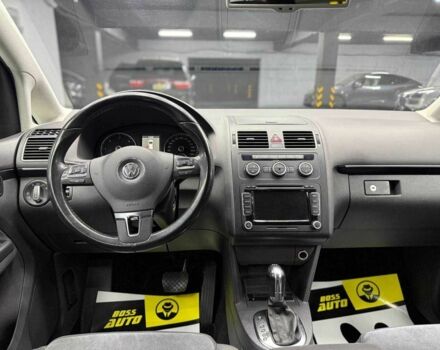 Белый Фольксваген Туран, объемом двигателя 2 л и пробегом 241 тыс. км за 12300 $, фото 11 на Automoto.ua