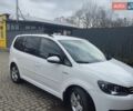 Білий Фольксваген Туран, об'ємом двигуна 1.6 л та пробігом 270 тис. км за 9800 $, фото 1 на Automoto.ua