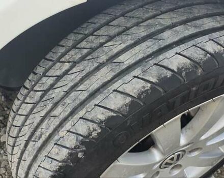 Білий Фольксваген Туран, об'ємом двигуна 1.6 л та пробігом 270 тис. км за 9450 $, фото 36 на Automoto.ua