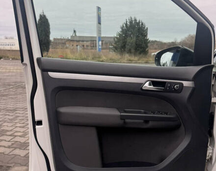 Білий Фольксваген Туран, об'ємом двигуна 2 л та пробігом 251 тис. км за 12300 $, фото 18 на Automoto.ua