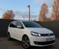 Білий Фольксваген Туран, об'ємом двигуна 1.6 л та пробігом 287 тис. км за 10500 $, фото 1 на Automoto.ua