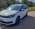 Белый Фольксваген Туран, объемом двигателя 1.97 л и пробегом 380 тыс. км за 9000 $, фото 6 на Automoto.ua