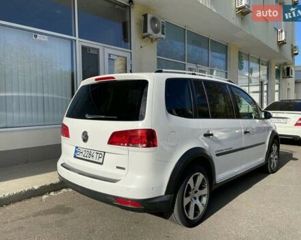 Белый Фольксваген Туран, объемом двигателя 1.4 л и пробегом 180 тыс. км за 9450 $, фото 4 на Automoto.ua
