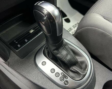 Белый Фольксваген Туран, объемом двигателя 1.6 л и пробегом 188 тыс. км за 12500 $, фото 13 на Automoto.ua