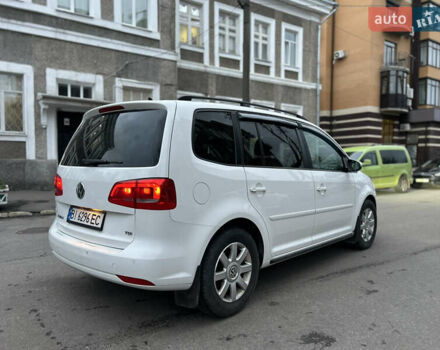 Белый Фольксваген Туран, объемом двигателя 1.6 л и пробегом 284 тыс. км за 9350 $, фото 4 на Automoto.ua