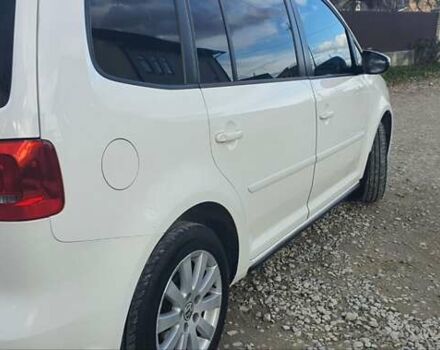 Білий Фольксваген Туран, об'ємом двигуна 1.6 л та пробігом 270 тис. км за 9450 $, фото 29 на Automoto.ua