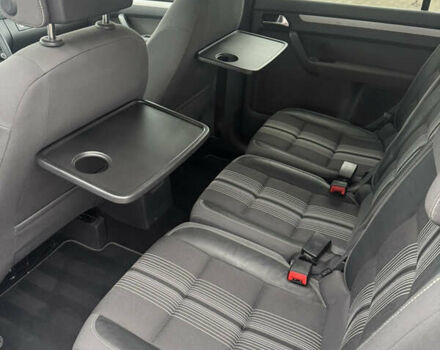 Білий Фольксваген Туран, об'ємом двигуна 2 л та пробігом 251 тис. км за 12300 $, фото 27 на Automoto.ua