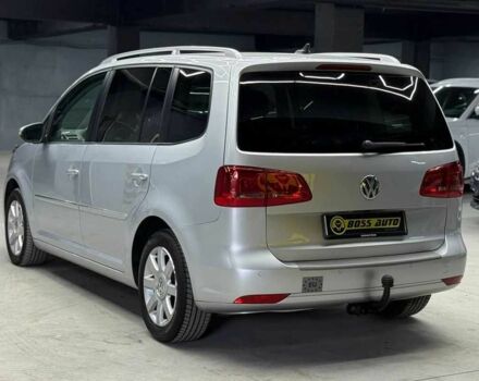 Белый Фольксваген Туран, объемом двигателя 2 л и пробегом 241 тыс. км за 12300 $, фото 3 на Automoto.ua