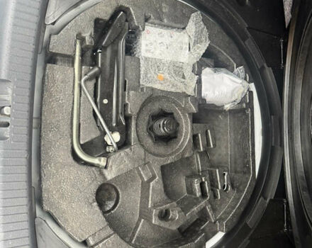 Білий Фольксваген Туран, об'ємом двигуна 2 л та пробігом 251 тис. км за 12300 $, фото 33 на Automoto.ua