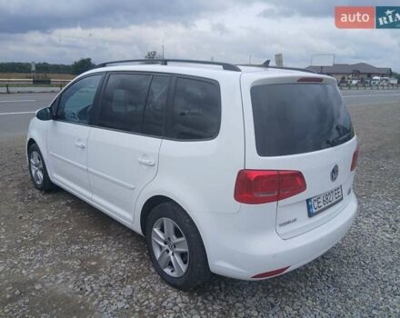 Белый Фольксваген Туран, объемом двигателя 1.97 л и пробегом 350 тыс. км за 8550 $, фото 2 на Automoto.ua