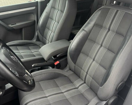 Білий Фольксваген Туран, об'ємом двигуна 2 л та пробігом 251 тис. км за 12300 $, фото 25 на Automoto.ua