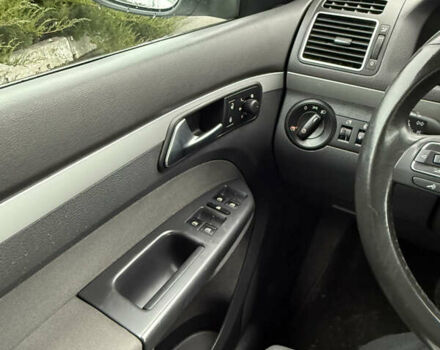 Белый Фольксваген Туран, объемом двигателя 1.39 л и пробегом 221 тыс. км за 9499 $, фото 35 на Automoto.ua