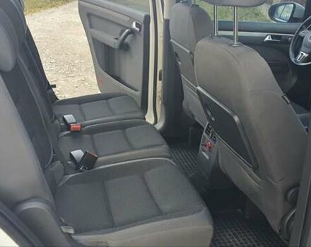 Білий Фольксваген Туран, об'ємом двигуна 1.6 л та пробігом 270 тис. км за 9450 $, фото 24 на Automoto.ua