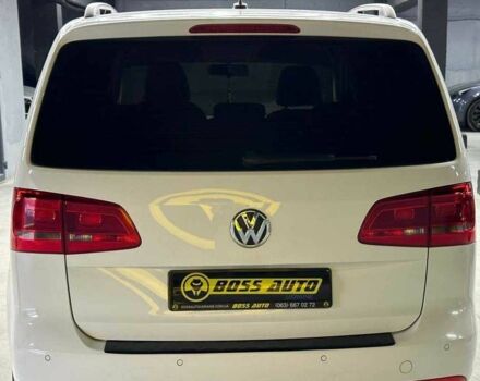 Белый Фольксваген Туран, объемом двигателя 1.6 л и пробегом 188 тыс. км за 12500 $, фото 4 на Automoto.ua