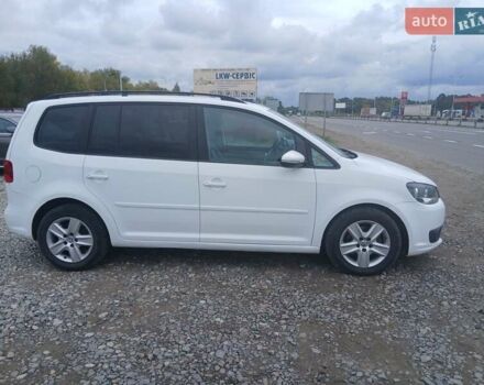 Белый Фольксваген Туран, объемом двигателя 1.97 л и пробегом 350 тыс. км за 8550 $, фото 5 на Automoto.ua