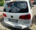 Білий Фольксваген Туран, об'ємом двигуна 1.6 л та пробігом 319 тис. км за 5000 $, фото 1 на Automoto.ua