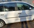 Білий Фольксваген Туран, об'ємом двигуна 1.6 л та пробігом 228 тис. км за 10200 $, фото 1 на Automoto.ua