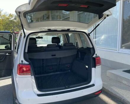 Белый Фольксваген Туран, объемом двигателя 1.4 л и пробегом 180 тыс. км за 9450 $, фото 24 на Automoto.ua