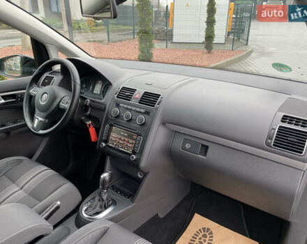 Білий Фольксваген Туран, об'ємом двигуна 1.6 л та пробігом 249 тис. км за 9100 $, фото 36 на Automoto.ua