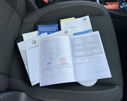 Белый Фольксваген Туран, объемом двигателя 1.4 л и пробегом 130 тыс. км за 9000 $, фото 29 на Automoto.ua