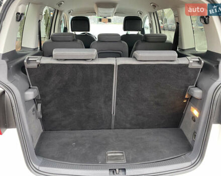 Білий Фольксваген Туран, об'ємом двигуна 1.6 л та пробігом 249 тис. км за 9100 $, фото 29 на Automoto.ua