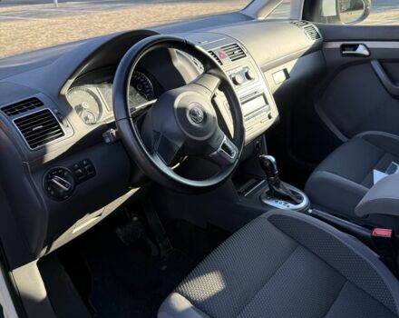 Белый Фольксваген Туран, объемом двигателя 1.4 л и пробегом 161 тыс. км за 11900 $, фото 5 на Automoto.ua