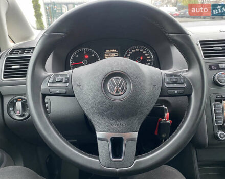 Білий Фольксваген Туран, об'ємом двигуна 1.6 л та пробігом 249 тис. км за 9100 $, фото 41 на Automoto.ua