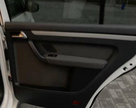 Белый Фольксваген Туран, объемом двигателя 2 л и пробегом 351 тыс. км за 10000 $, фото 9 на Automoto.ua