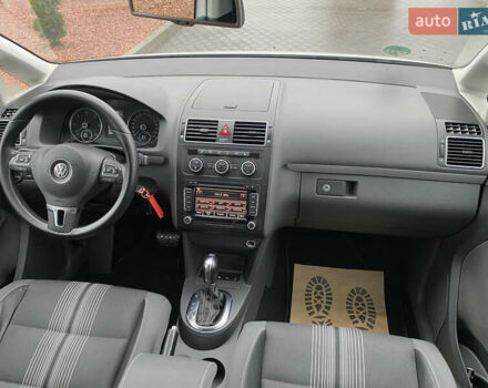 Білий Фольксваген Туран, об'ємом двигуна 1.6 л та пробігом 249 тис. км за 9100 $, фото 38 на Automoto.ua