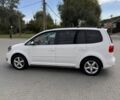 Білий Фольксваген Туран, об'ємом двигуна 1.6 л та пробігом 257 тис. км за 10500 $, фото 2 на Automoto.ua